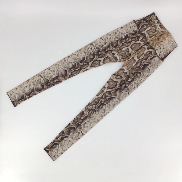 True Religion NWOT High Waisted Python Leggings XS - Picture 4 of 13